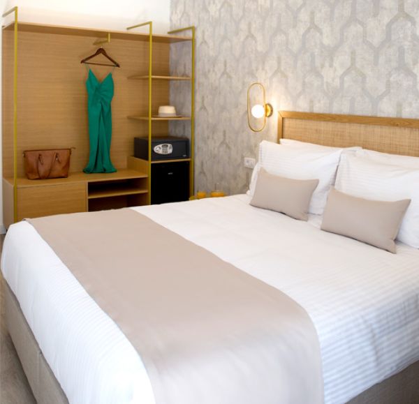 DELUXE ΔΩΜΑΤΙΟ ΜΕ ΜΠΑΛΚΟΝΙ