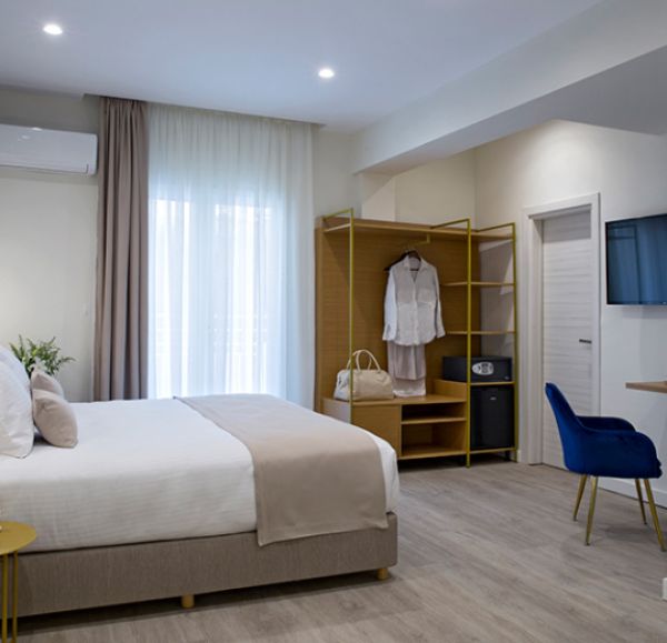 ΟΙΚΟΓΕΝΕΙΑΚΟ ΔΩΜΑΤΙΟ